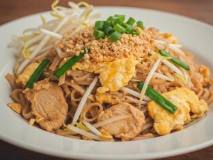 Chicken Pad Thai Chicken Pad Thai