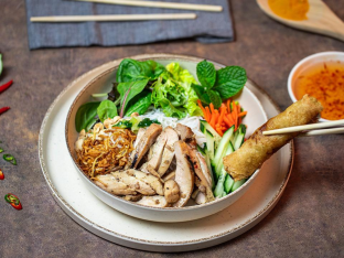 Grilled Chicken and Egg Roll Vermicelli Bowl Grilled Chicken and Egg Roll Vermicelli Bowl
