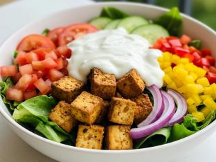 Classic Salad with Seasoned Tofu