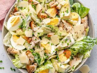 Caesar Salad Bowl With Grilled Chicken