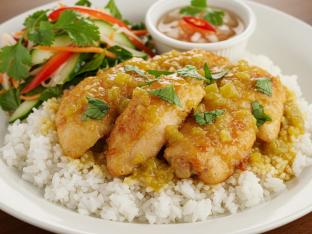 Lemongrass Chicken Bowl with Asian Salad and Vietnamese Relish Lemongrass Chicken Bowl with Asian Salad and Vietnamese Relish