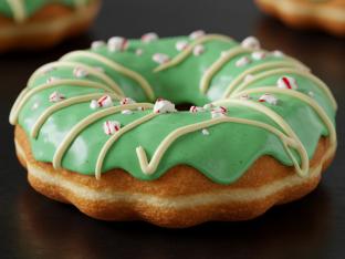 Peppermint Mochi Donuts Peppermint Mochi Donuts