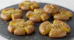 Vegan Garlic Smashed Potatoes