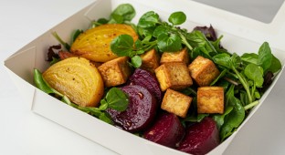 Tofu and Beets Salad (no cheese) Box]