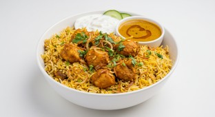 Boneless Chicken Biryani with Salan and Raita