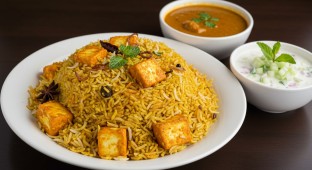 Paneer Biryani with Salan and Raita