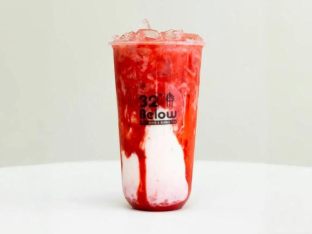 50% Strawberry Fresh Milk with Lychee Jelly