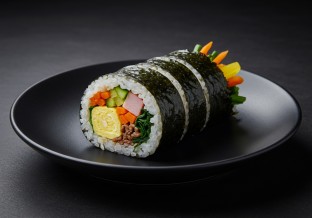 Korean Bulgogi Beef Kimbop