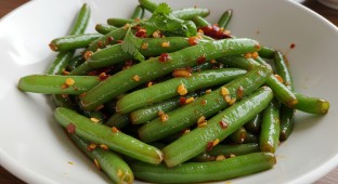 Roasted Green Beans with Sweet Spice Glaze