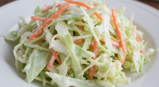 Classic Creamy Slaw