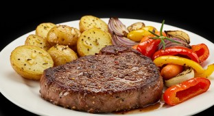 French Spice Steak with Garlic Rosemary Potato and Roasted Vegetables