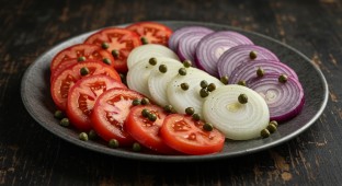 Onions, Tomatoes, Lemon & Capers Platter