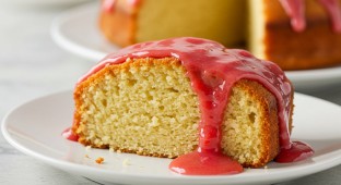 Pound Cake with Strawberry Glaze