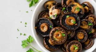 Sweet Bourbon Portobello Mushrooms
