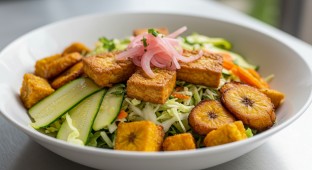 Classic Salad with Tofu Boxed Meal