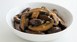 Braised Chinese Mushrooms