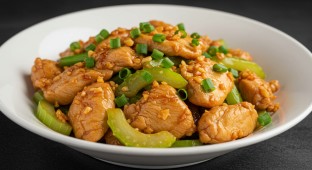 Chicken with Garlic Sauce