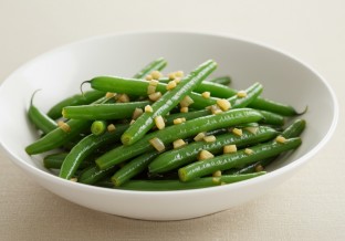 Sautéed Green Beans With Garlic & Shallots