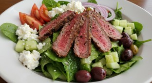 Mediterranean Salad with Steak Box