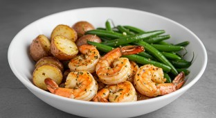 Lemon Oregano Grilled Shrimp With Potatoes and Green Beans