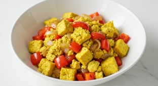 Vegan Tofu and Pepper Scramble