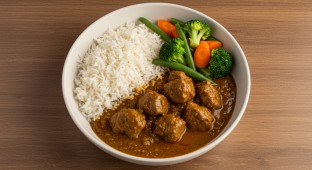 Halal Lamb Curry Boxed Meal