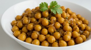 Pindi Chole (No Garlic, No Tomatoes)