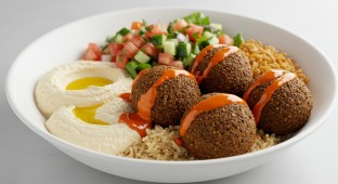 Falafel Plate with Spicy Sauce