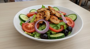(NO CHEESE) Greek Salad with Chicken Kebab