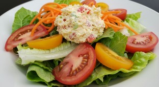 Cracklin’ Pimento Cheese Salad