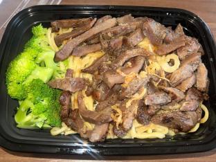 Honey Pork with Garlic Noodle and Broccoli