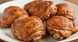 House Dry Rubbed Chicken (Dark Meat Only)