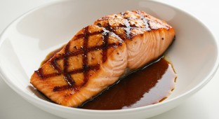Grilled Salmon with Ancho Glaze