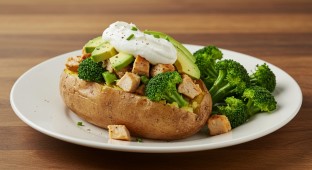 Cali Spud with Steamed Broccoli