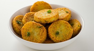 Potato Pakora (Fritters)