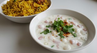 Raita Dressing with Biryani
