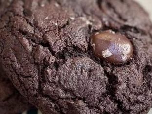 Merchant Roots' Brown Butter Cookies: Double Dark Chocolate Cookie