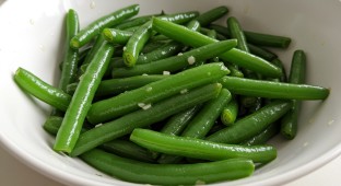 Sliced and Sautéed green beans