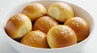 Honey Butter Yeast Rolls