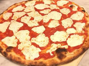 Fresh Mozzarella Pizza