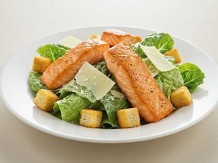 Insalata di Giulio + Salmon