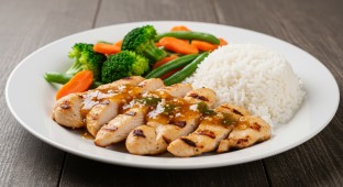 Grilled Lemongrass Chicken with Thai Jaew Sauce