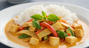 Traditional Red Curry Organic Tofu