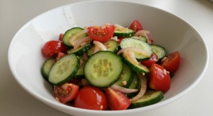 Marinated Cucumber, Tomato and Onion Salad