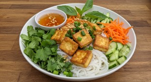 Lemongrass Tofu Bun Bowl With Nuoc Cham
