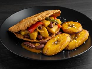 Isla Empanada with Maduros