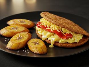 La Gallina Empanada with Maduros