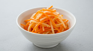 Pickled Carrots and Daikon