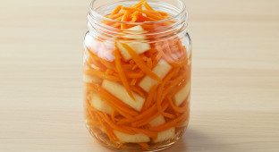 Pickled Daikon & Pickled Carrots
