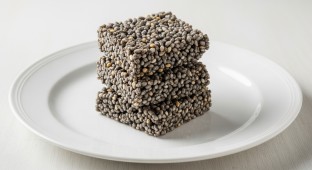 Black Sesame Rice Crispy